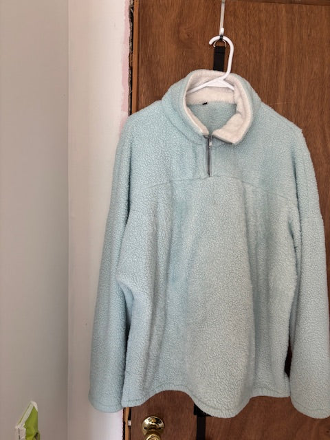 Mid zipper fuzzy blue sweat shirt